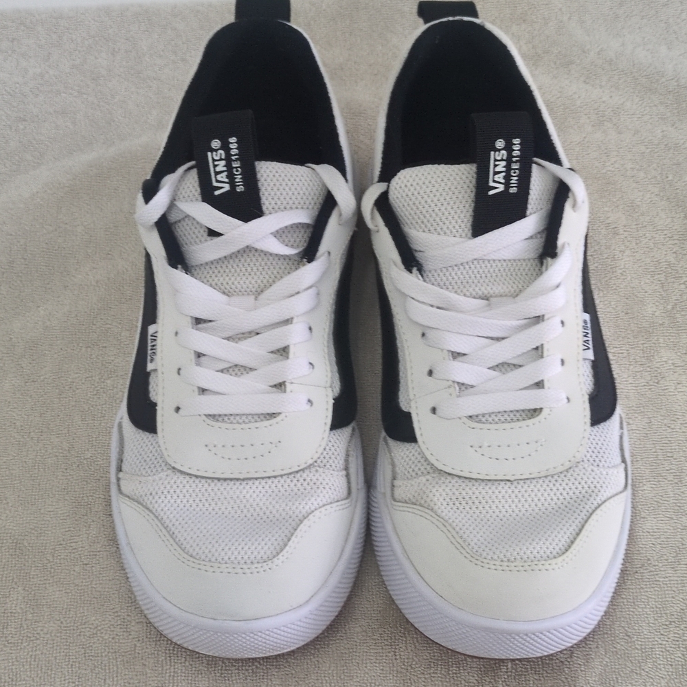 Vans Men's White and Black Sneakers
